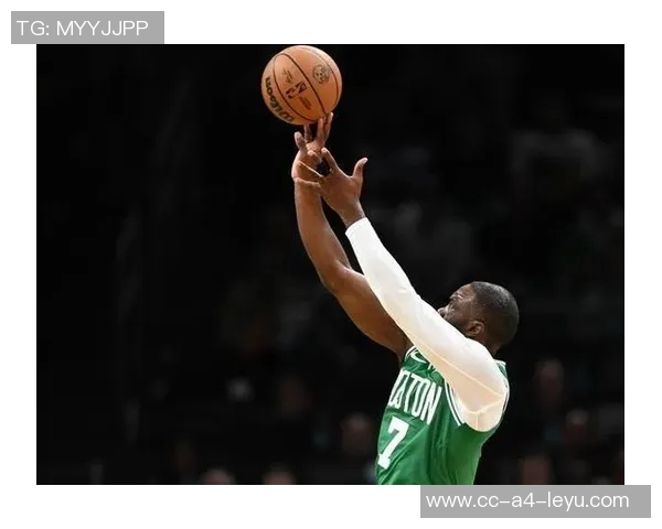 豪泽盛赞布朗连续八场得分超30他在场上如鱼得水随心所欲