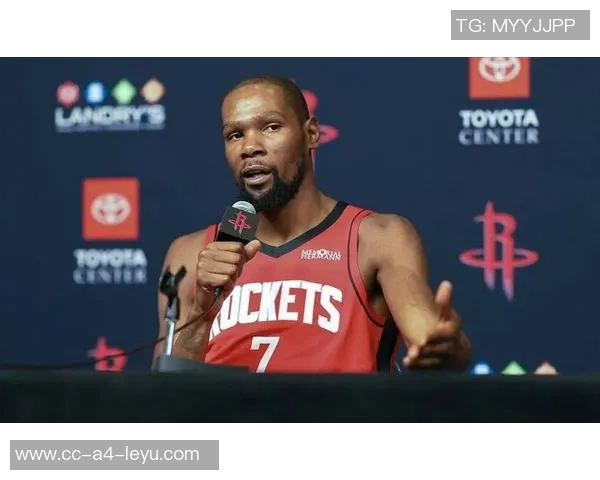 杜兰特称赞阿门攻防兼备期待他继续展现中远投信心 杜兰特称赞阿门攻防兼备期待他继续展现中远投信心