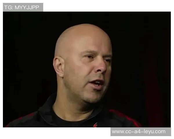 斯洛特谈利物浦实力称联赛外仍可争冠听到无聊评论感到不满